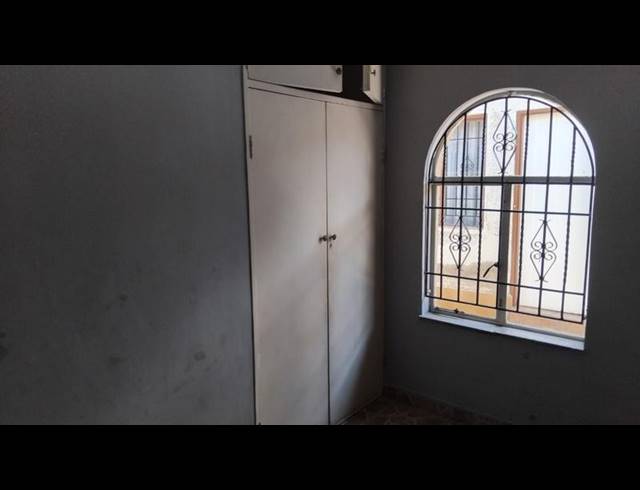3 BEDROOM HOUSE FOR SALE IN ZAKARIYYA PARK